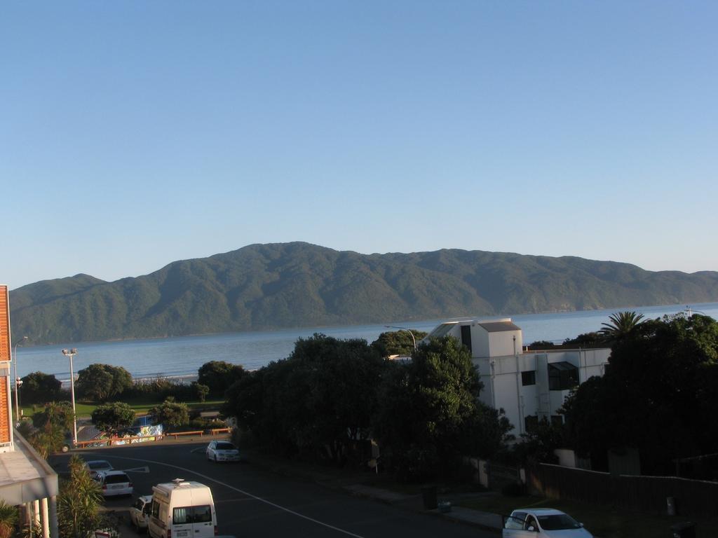 Top Floor Bed And Breakfast Paraparaumu Ruang foto